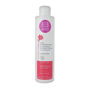 ژل بهداشتی بانوان بی کام بایو مدل intime gel حجم 200 میلی لیتر
