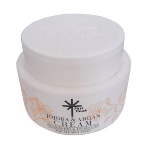 کرم مرطوب کننده فرست تاچ مدل argan حجم 150 میلی لیتر